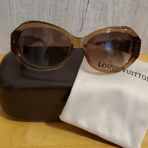 Louis Vuitton Soupcon Sunglasses, Style# Z0094W, Case & Dustbag, Excellent